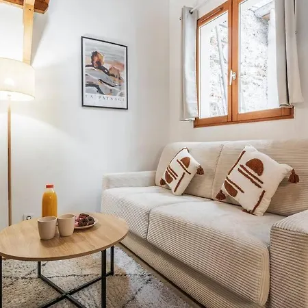 Avec Mezzanine #nation #voltaire Apartment *